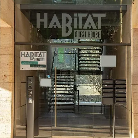 Habitat شقة ترينتو